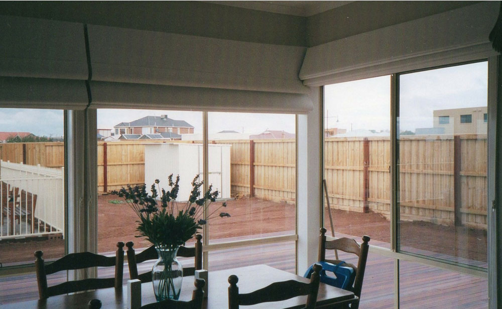 dining-area-roman-blinds image of dining area roman blinds